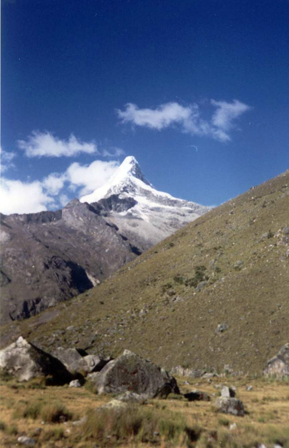 El Nevado Artesonraju